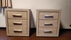 Twee identieken nachtkastjes in perfecte staat, Ophalen