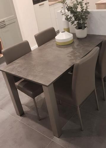 Table + 4 chaises, Enlèvement