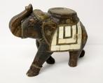 Statuette d'éléphant indien en armure, bois sculpté, Antiquités & Art, Enlèvement ou Envoi