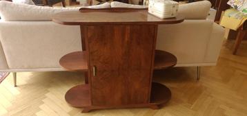 Vintage minibar uit 1940 in perfecte staat beschikbaar voor biedingen
