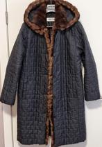 Dames winter mantel met afneembare capuchon., Kleding | Dames, Ophalen, Zo goed als nieuw, Maat 42/44 (L), Zwart