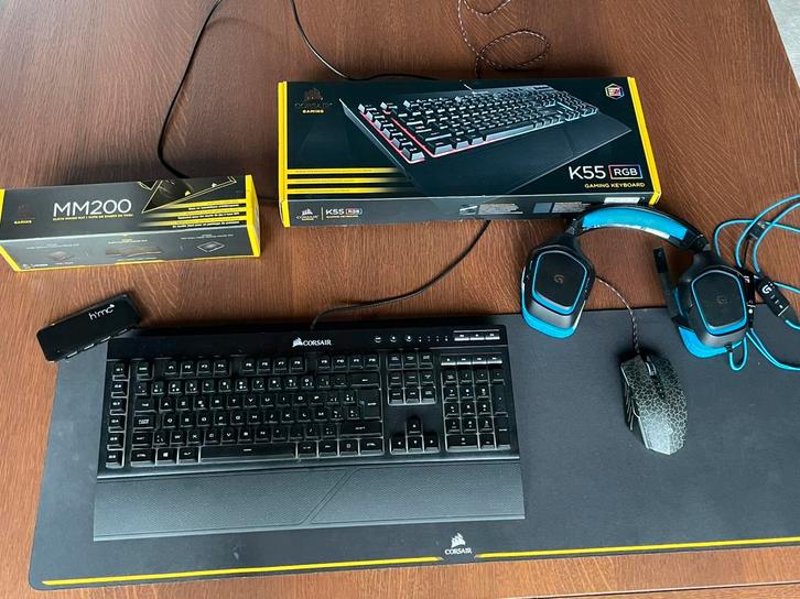 Gaming peripherals - muis, toetsenbord, headset en meer, Computers en Software, Toetsenborden, Gebruikt, Azerty, Bedraad, Toetsenbord en muis-set