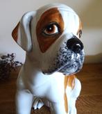 Prachtig handbeschilderd beeld hond, Boxer puppy. H 28 cm, Ophalen of Verzenden, Zo goed als nieuw, Dier