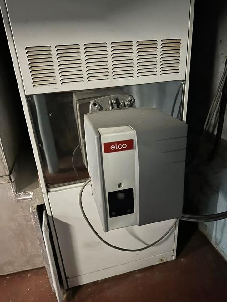 Elco mazoutbrander, Doe-het-zelf en Bouw, Verwarming en Radiatoren, Zo goed als nieuw, Ophalen