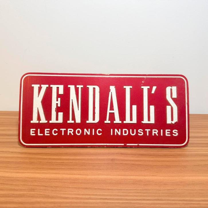 VINTAGE RECLAMEBORD RADIO TV KENDALL’S ORIGINEEL JAREN ’50, Verzamelen, Merken en Reclamevoorwerpen, Gebruikt, Reclamebord, Verzenden