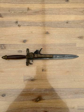 Pistooldolk (replica) beschikbaar voor biedingen