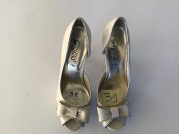 1 paar dames schoenen maat 39 voor 5 euro beschikbaar voor biedingen