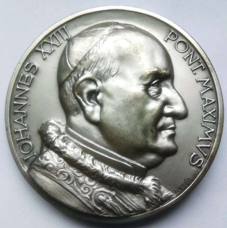 medaille johannes 23 pont maximus mater boni consilii, Postzegels en Munten, Penningen en Medailles, Overige materialen, Ophalen of Verzenden