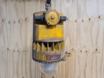 Zeer mooie bunker lampen / explosief vrije lampen Hoog ca 50, Enlèvement