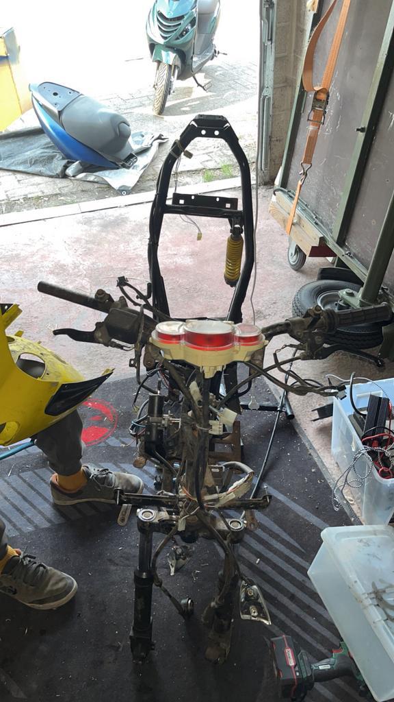 Aprilia sr 50 project B klasse, Vélos & Vélomoteurs, Scooters | Aprilia, SR 50, Enlèvement ou Envoi