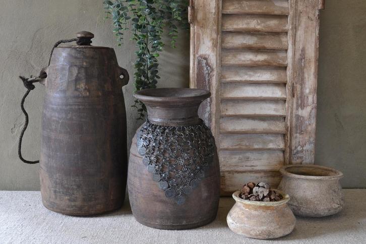 Oude Himachal pot Nepalese kruik met deksel/etnische ketting, Huis en Inrichting, Woonaccessoires | Vazen, Gebruikt, Overige kleuren