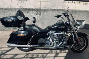 Harley Davidson Road King 2018 4500 km !!! Échange possible beschikbaar voor biedingen
