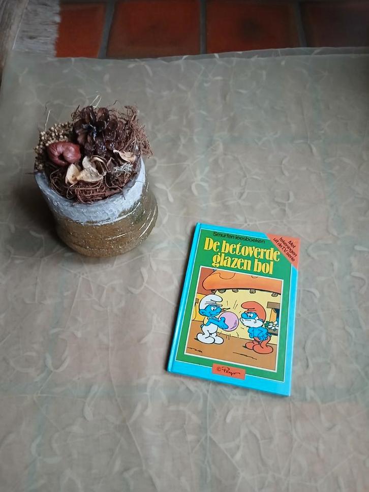 Smurfen leesboek - de betoverde glazen bol (vintage), Verzamelen, Smurfen, Ophalen of Verzenden