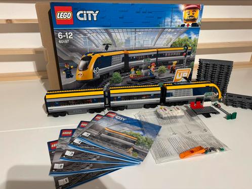 Lego City 60197 passagierstrein, Kinderen en Baby's, Speelgoed | Duplo en Lego, Zo goed als nieuw, Lego, Complete set, Ophalen of Verzenden