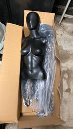 Mannequin vrouw met voet, Ophalen