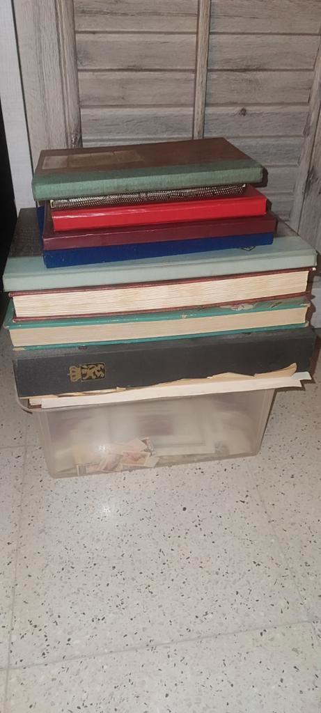 Zeer groot lot postzegel albums, Postzegels en Munten, Postzegels | Volle albums en Verzamelingen, Ophalen of Verzenden