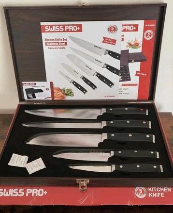 Set de couteaux SWISS PRO+ dans un étui en bois Neuf, dans u, Enlèvement ou Envoi, Neuf