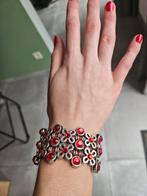 Prachtige zilverkleurige armband met rode steentjes om zelf, Staal, Ophalen of Verzenden, Zo goed als nieuw, Met kristal