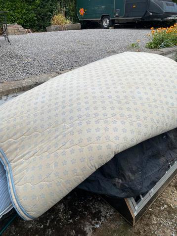 Gratuit surmatelas ikea 1,4 m, Enlèvement, Utilisé, Deux personnes, Beige