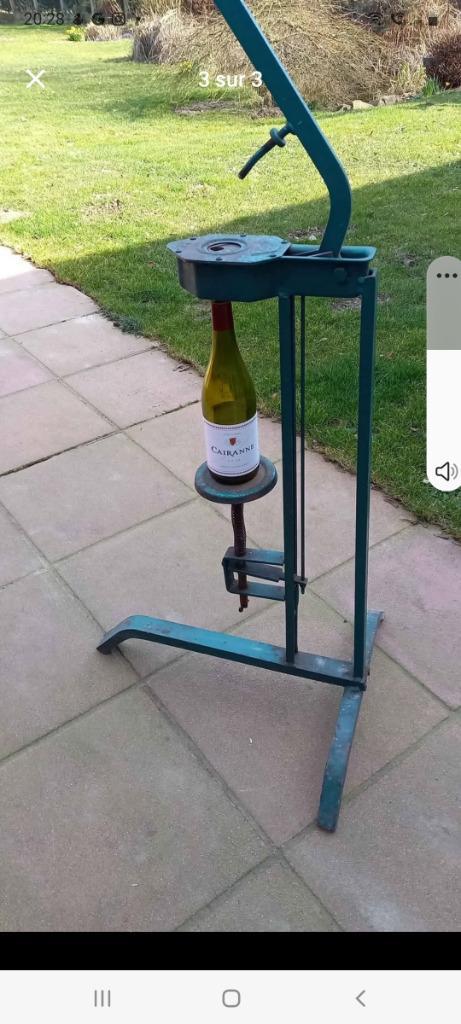 Kurker op metalen statief, Verzamelen, Wijnen, Gebruikt, Ophalen
