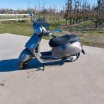 Vespa 300 gts, Fietsen en Brommers, Scooters | Vespa, Ophalen of Verzenden, Zo goed als nieuw