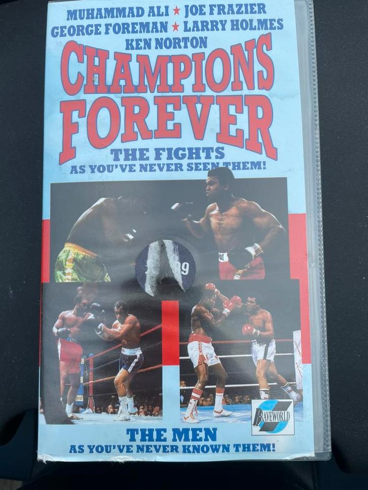 Champions Forever - Zeldzaam VHS, Cd's en Dvd's, VHS | Documentaire, Tv en Muziek, Zo goed als nieuw, Documentaire, Vanaf 16 jaar