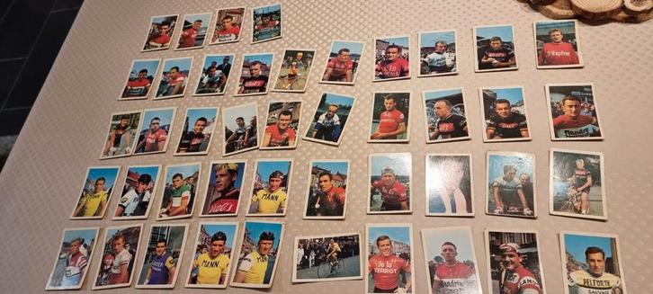 Zéér oude verzamelplaatjes wielrennen - 44 stuks, Hobby en Vrije tijd, Stickers en Plaatjes, Plaatje, Ophalen of Verzenden