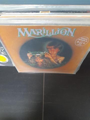 12" - marillion - lavender beschikbaar voor biedingen