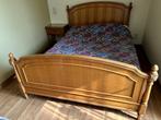 Antiek Vintage bed en 2 nachttafels, Huis en Inrichting, Slaapkamer | Bedden, Ophalen, Gebruikt, Bruin, Antiek - Vintage