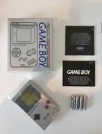 Nintendo Game Boy Classique de 1989 grise, Consoles de jeu & Jeux vidéo, Consoles de jeu | Nintendo Game Boy, Enlèvement ou Envoi