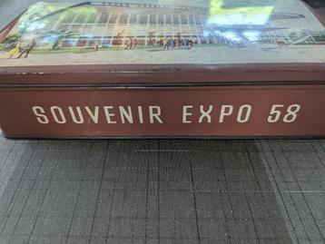 Vintage blikken doos Expo 58 beschikbaar voor biedingen