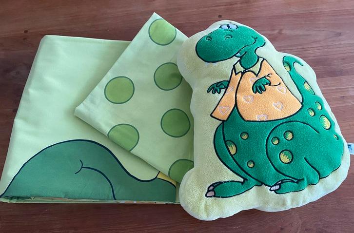 1persoons dekbedovertrek + kussensloop + kussen dino, Kinderen en Baby's, Kinderkamer | Beddengoed, Zo goed als nieuw, Dekbedovertrek