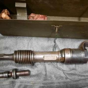 Gmc Leroi Nail Driver Set beschikbaar voor biedingen