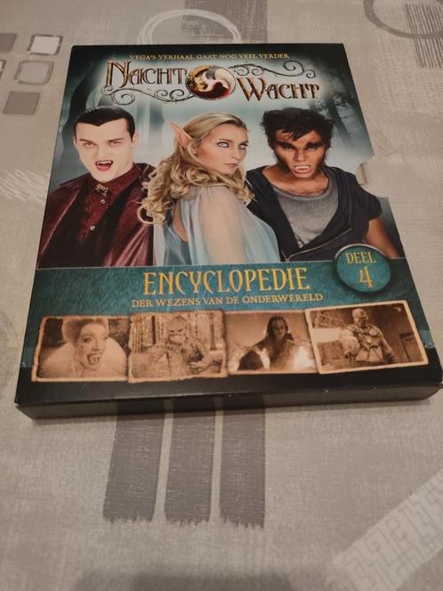Nachtwacht - Encyclopedie 4 (encyclopedie der wezens...), Livres, Livres pour enfants | Jeunesse | Moins de 10 ans, Comme neuf