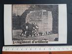 Knipsel op postkaart: Monument 1e régiment d'artillerie, Verzamelen, Verzenden, Landmacht, Foto of Poster