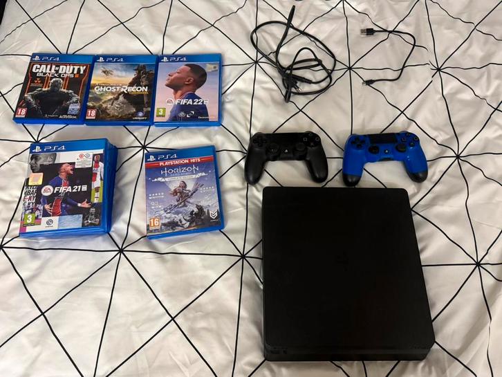 Ps4 Slim - 500GB - 2 controllers en spelletjes, Games en Spelcomputers, Spelcomputers | Sony PlayStation 4, Gebruikt, Slim, 500 GB