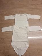 2 witte rompers maat 62, Enfants & Bébés, Vêtements de bébé | Taille 62, Enlèvement ou Envoi, Utilisé, Vêtements de nuit ou Sous-vêtements