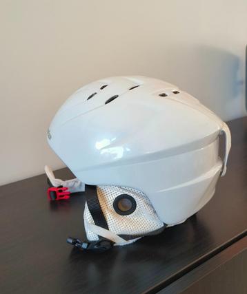 Skihelm beschikbaar voor biedingen