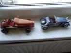 2 houten auto's oldtimer cabrio bruin en blauw samen 5 euro, Hobby en Vrije tijd, Gebruikt, Auto, Ophalen