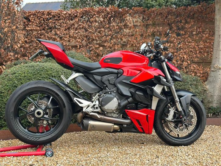 Ducati Streetfighter V2 2022, Motos, Motos | Ducati, Particulier, Naked bike, plus de 35 kW, 2 cylindres, Permis Moto A, Éclairage LED