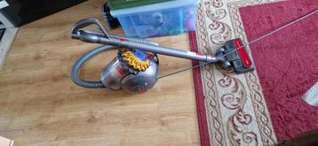 Dyson stofzuiger zonder zak beschikbaar voor biedingen