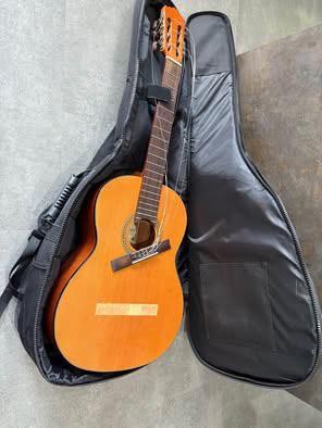 Guitare classique acoustique à réparer + housse et accordeur, Musique & Instruments, Instruments | Accessoires, Utilisé, Guitare acoustique