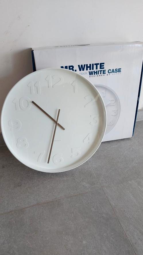 Karlsson Mr. White wandklok, Huis en Inrichting, Woonaccessoires | Klokken, Nieuw, Wandklok, Ophalen