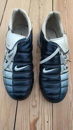 Nike Total 90 turf  T44, Sport en Fitness, Ophalen, Zo goed als nieuw, Schoenen