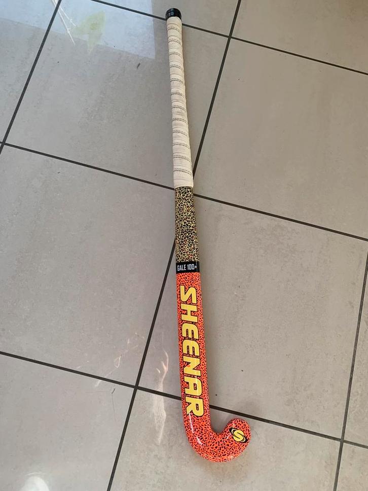 BÂTON DE HOCKEY SUR GAZON – SHEENÄR GALE 100+, Sports & Fitness, Hockey, Comme neuf, Enlèvement