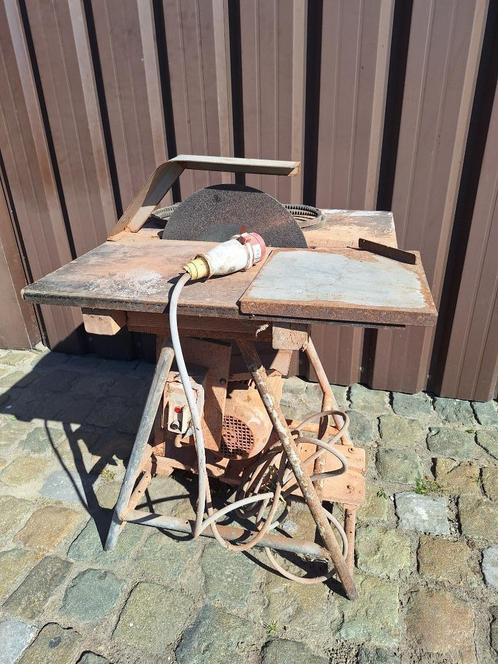 Handige oude steenslijpmachine op drijfkracht 400V, Doe-het-zelf en Bouw, Elektriciteit en Kabels, Gebruikt, Overige typen, Ophalen