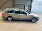 Mercedes E220 gekeurd voor verkoop zonder opmerkingen, Auto's, Automaat, 1998 cc, Achterwielaandrijving, Beige