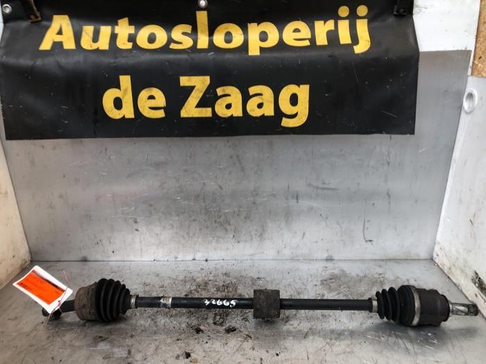Aandrijfas rechts-voor van een Opel Corsa, Auto-onderdelen, Remmen en Aandrijving, Opel, Gebruikt, 3 maanden garantie, Ophalen of Verzenden