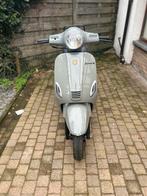 La souris A klasse met slechts 3600km, Fietsen en Brommers, Ophalen