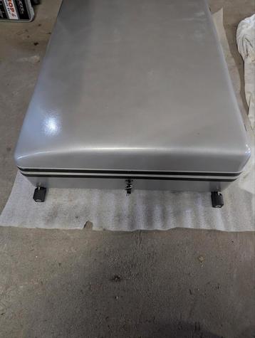Mercedes W123 dakkoffer  beschikbaar voor biedingen